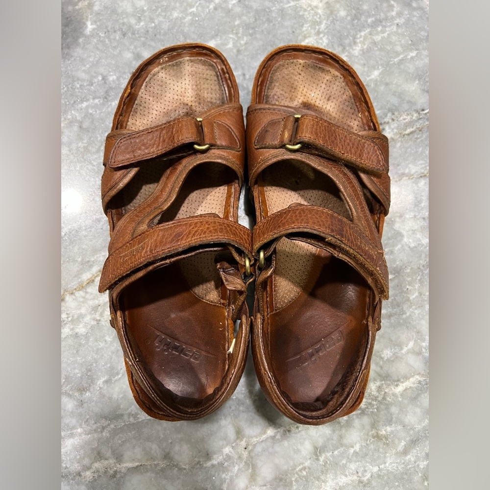 Earth sandals EUC